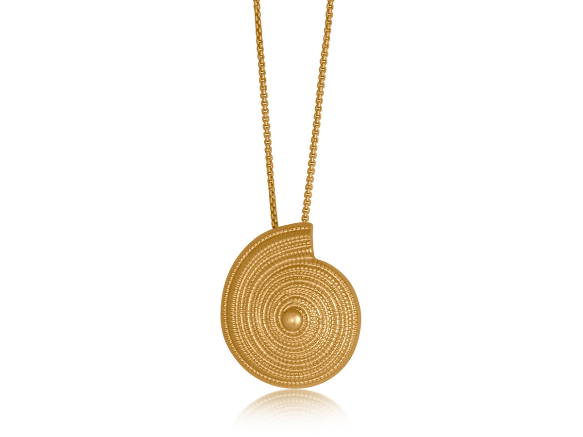 Veronica Matte Conch Necklace