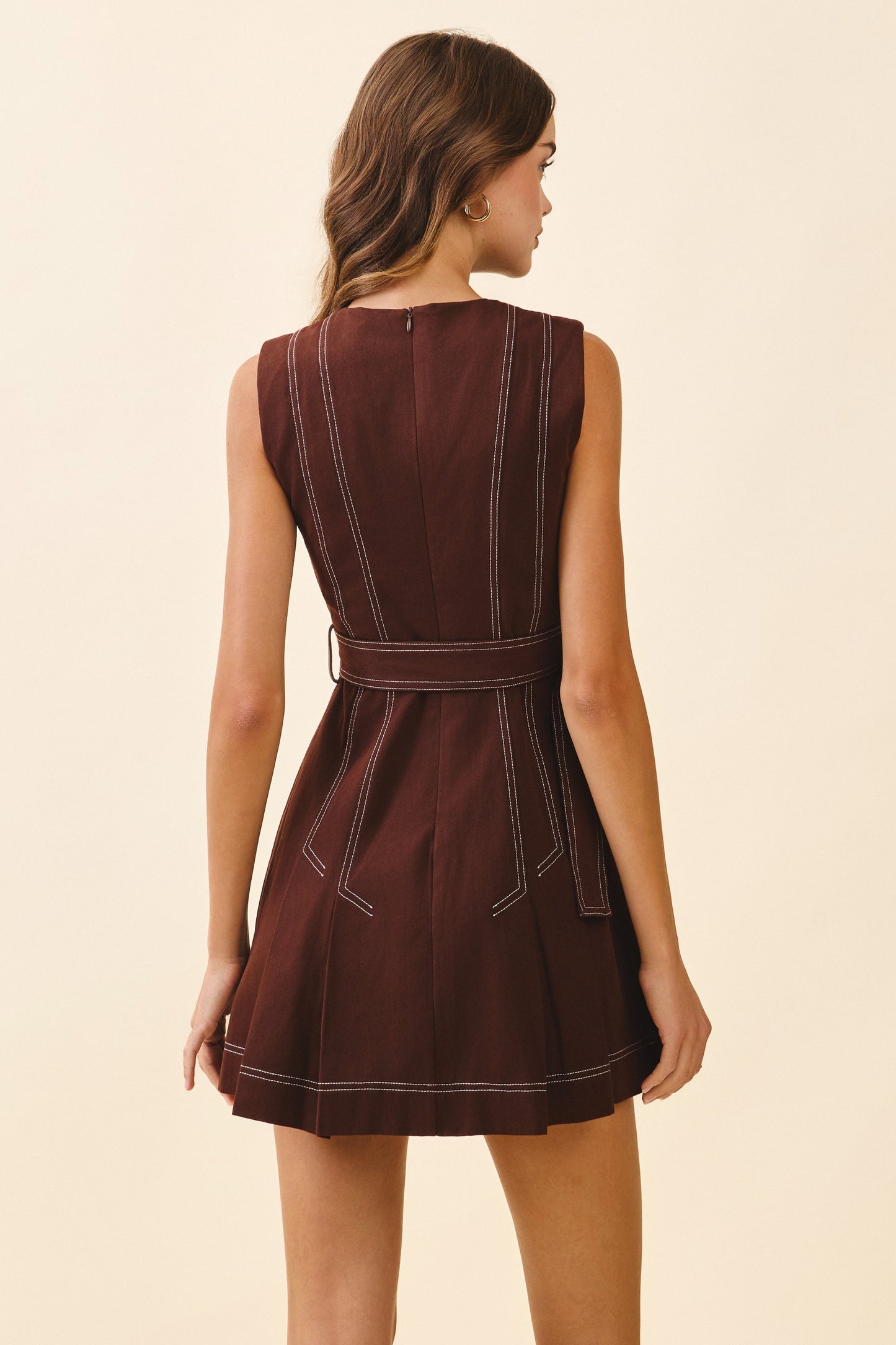 Contrast Topstitching Front Pleats Detail Dress