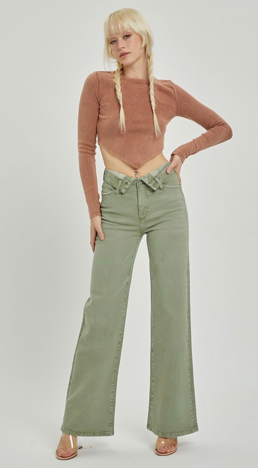 Mid Rise Flap Slim Wide Leg Jean