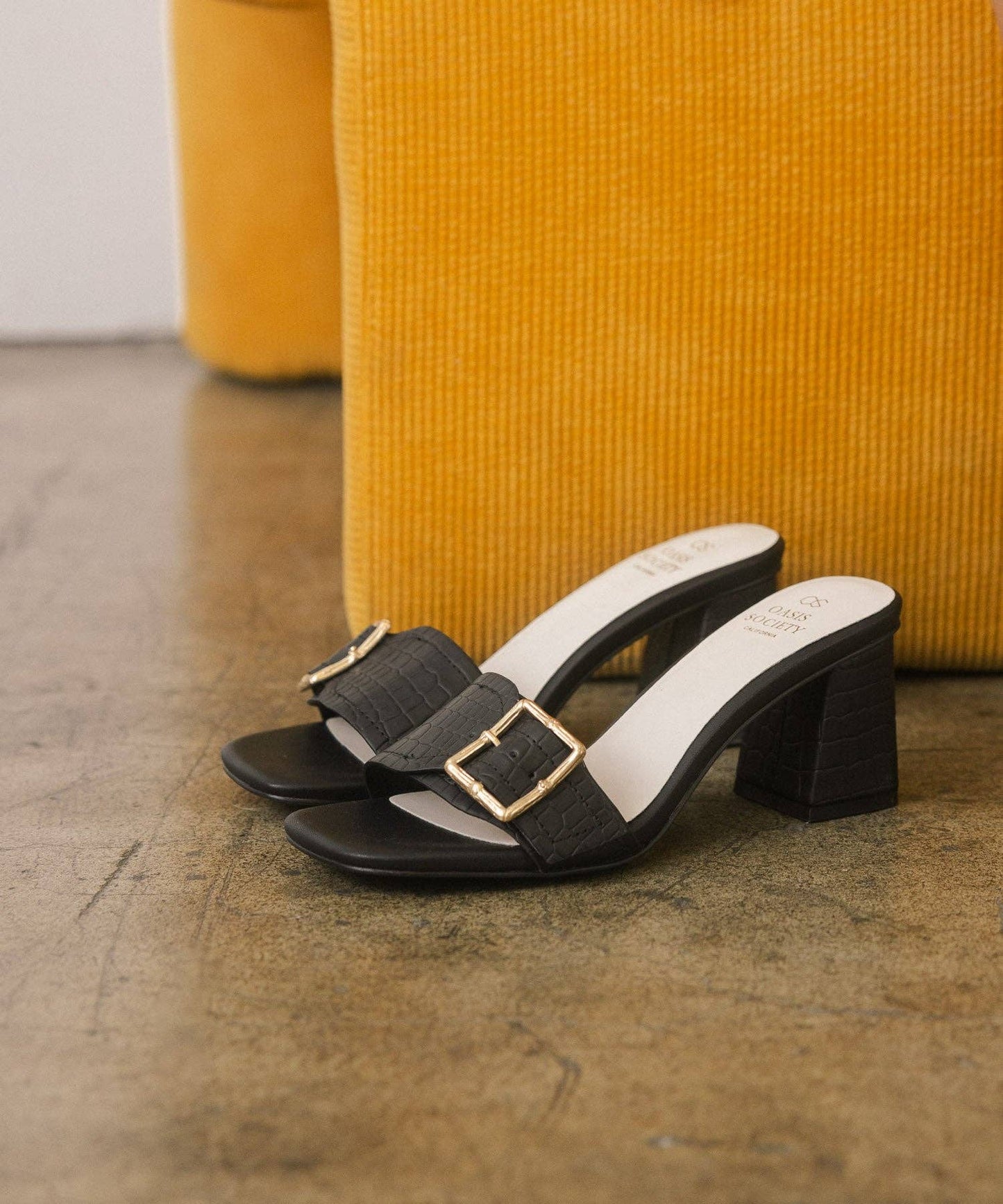 The Glendale Black | Bamboo Buckle Sandal