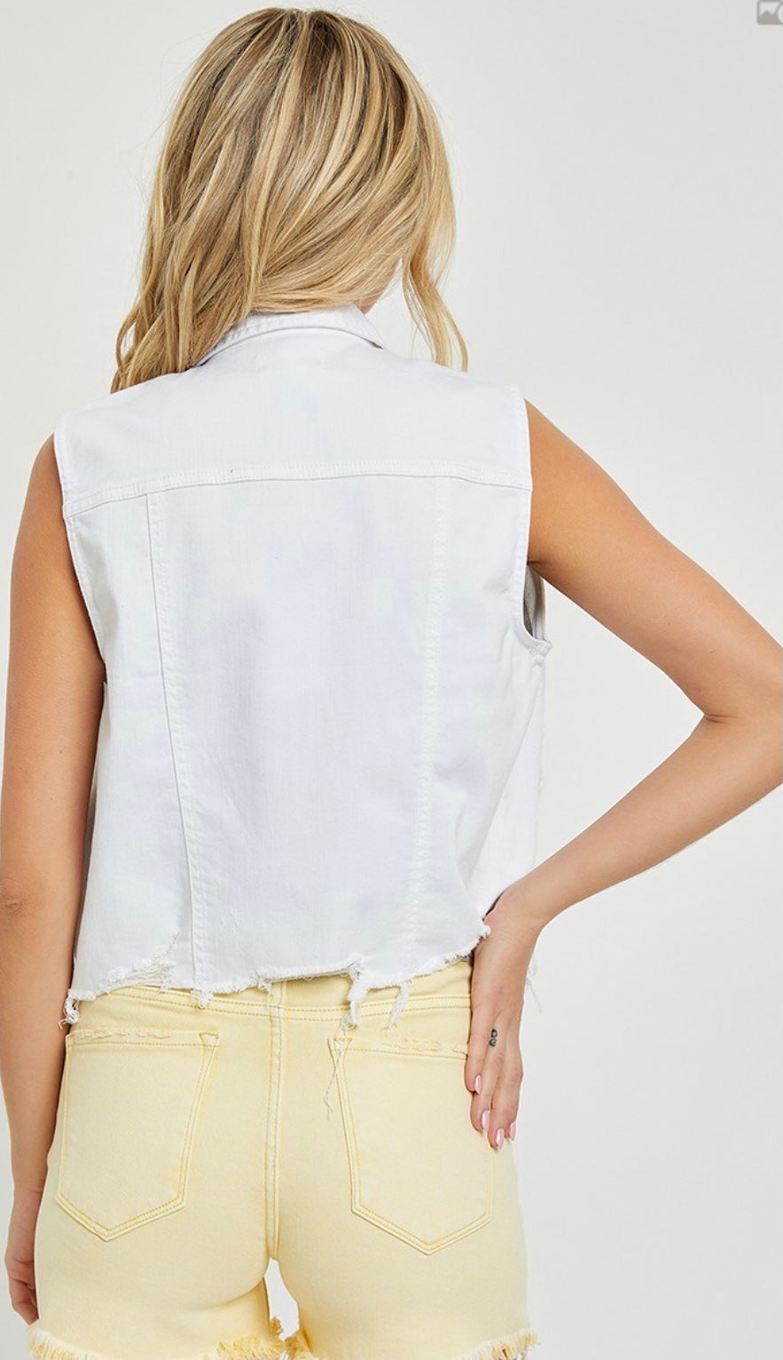 DISTRESSED CROP VEST
*Extended Sizing*