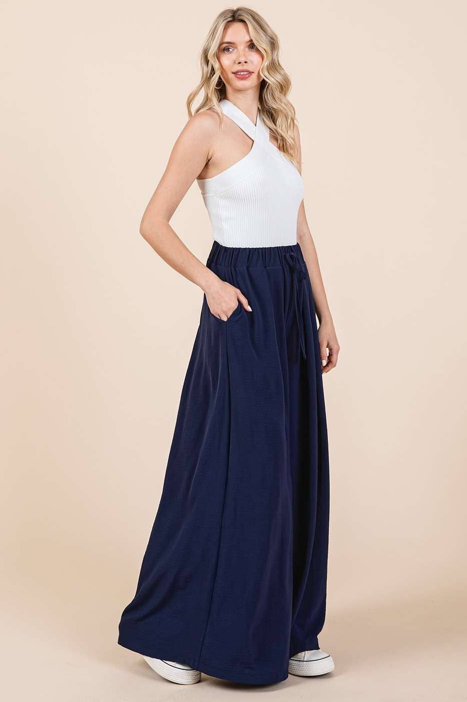 Air-Flow Pleated Wide Leg Pant