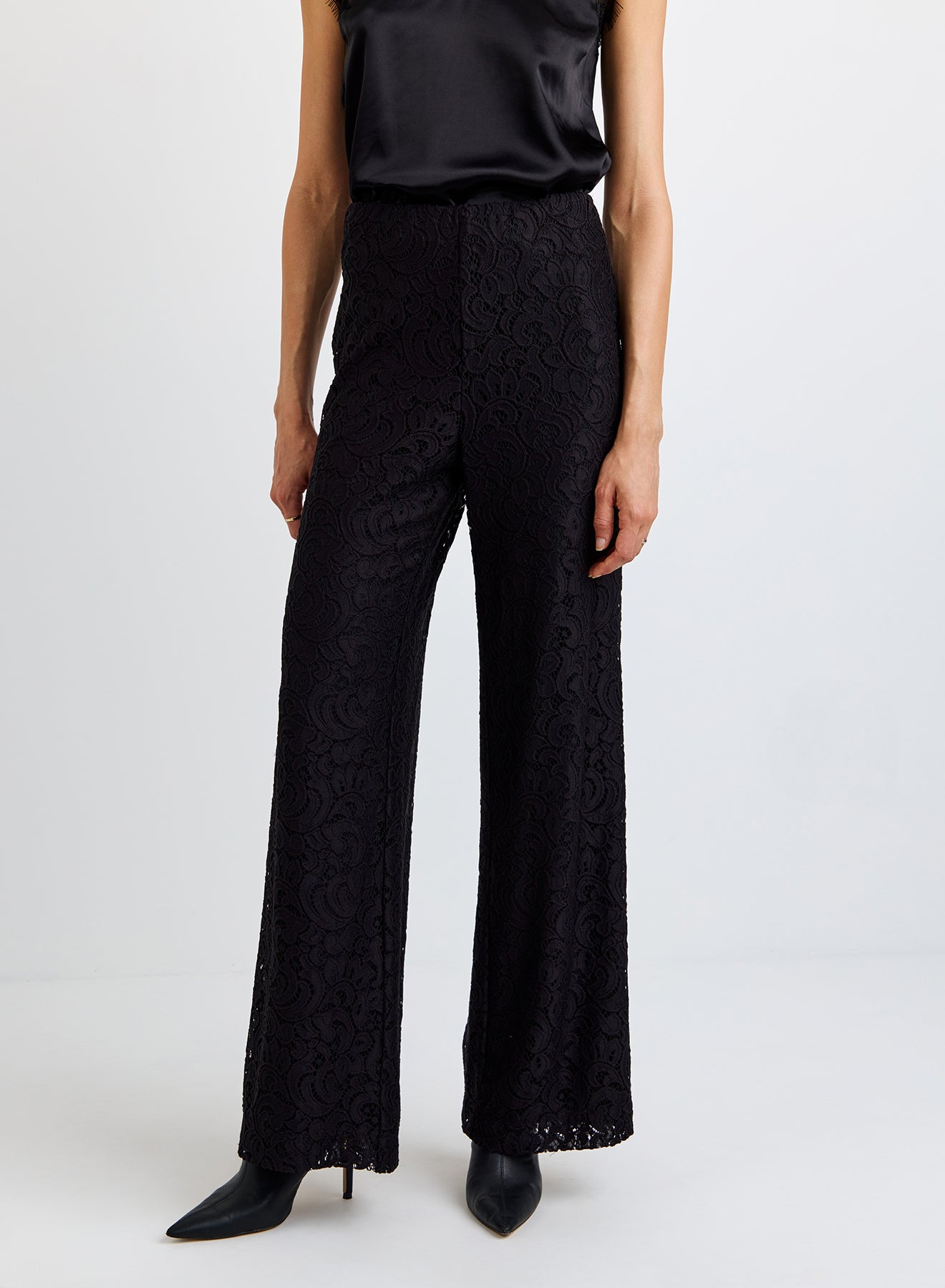 Pull on Stretch Lace Pant